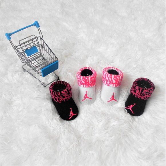 Nike Jordan Infant Booties 2 Pack Baby Newborn Black Finish Pink - Picture 1 of 13